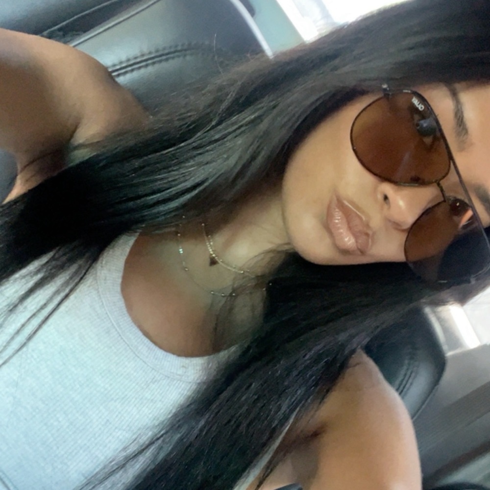 Meet your Posher, Sofia